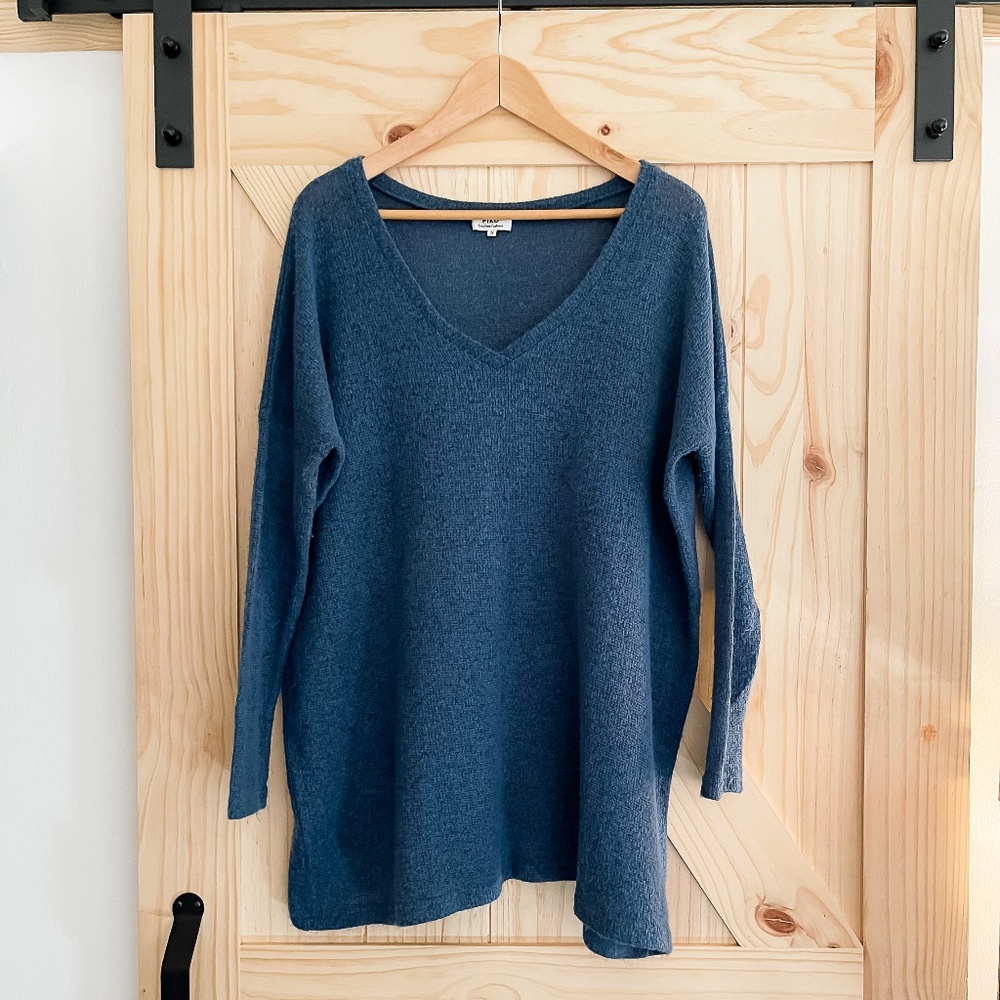 Piko Envi Free Fashion top SZ Small Blue Oversized Open Knit Sweater